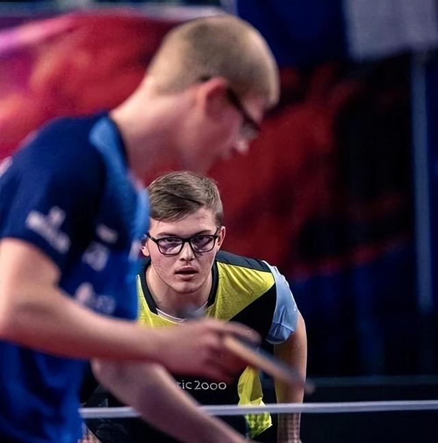 关于阿扎伦卡迎来十二赛季出色发挥，TES观众热烈欢呼！的信息九游正版游戏下载