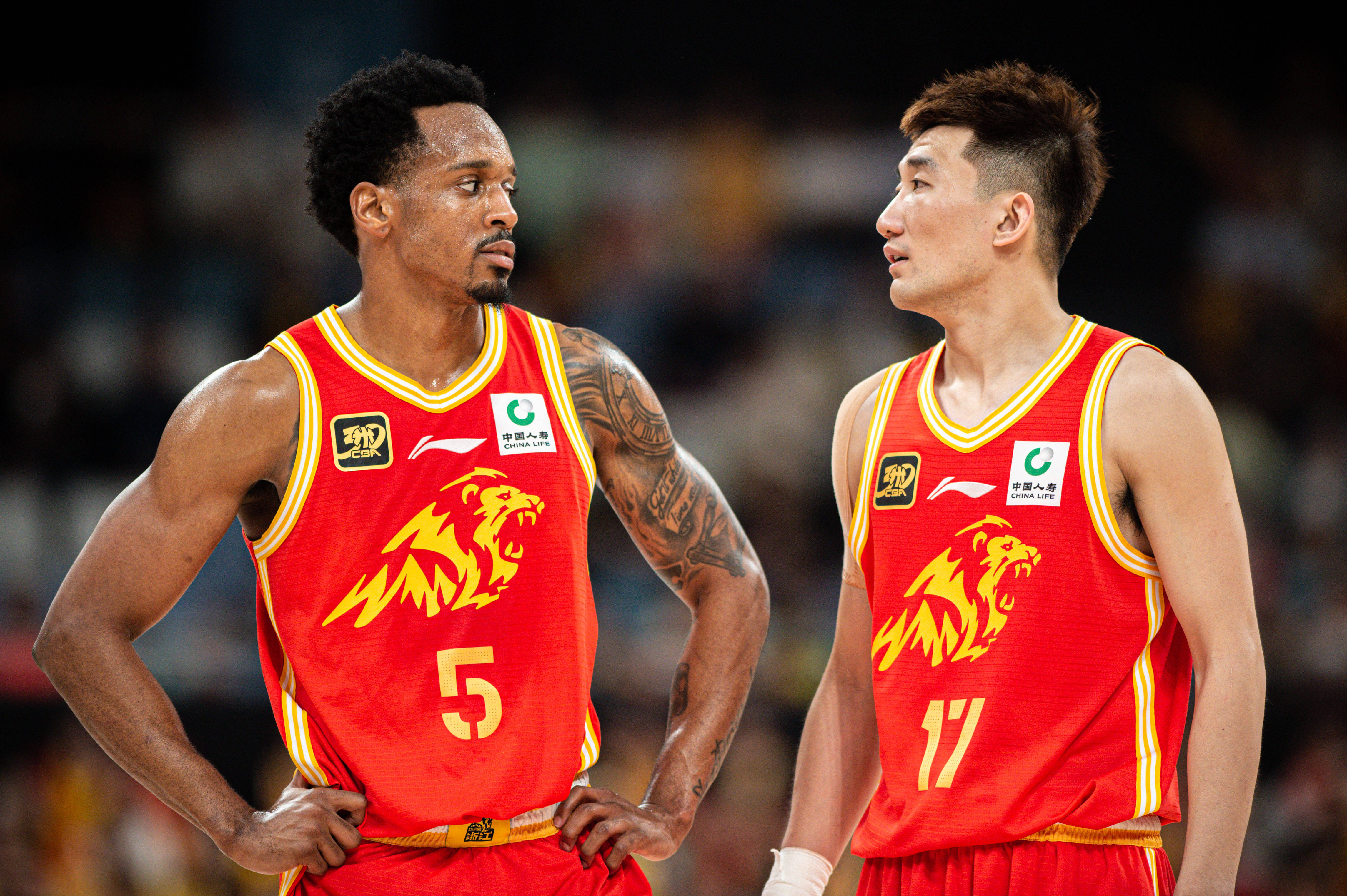 包含CBA季后赛今夜再迎强敌，洛杉矶湖人伤情更新，主帅态度——底气十足，球探报告显示潜力的词条